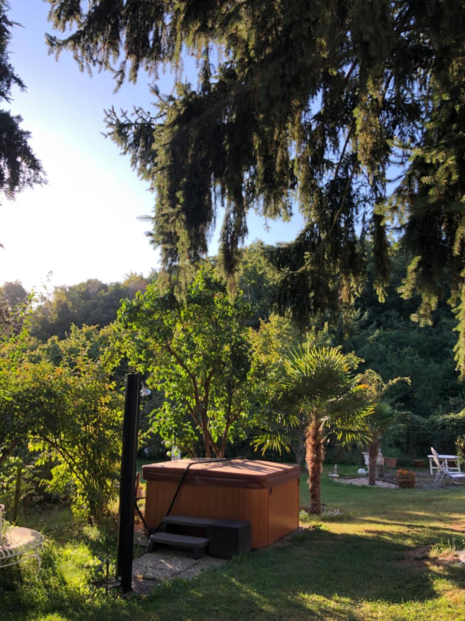 Privates Ferienhaus Mit Pool & Whirlpool Zentral In Bad Dürkheim Exteriör bild